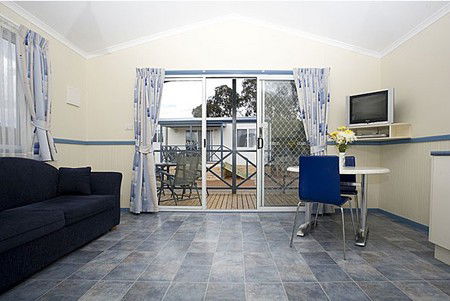 Crestview Top Tourist Park - Accommodation in Surfers Paradise 2
