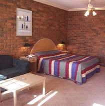 The Charles Sturt Motor Inn - Accommodation in Surfers Paradise 2