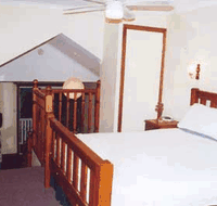 Tea Gardens Waterfront Bed And Breakfast - Accommodation in Surfers Paradise