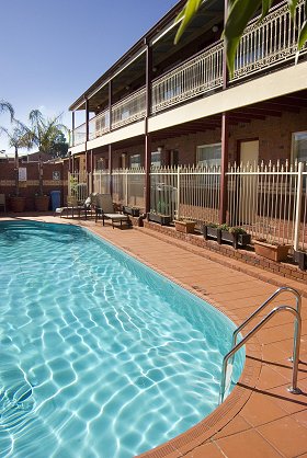 West Lamington WA Accommodation in Surfers Paradise