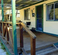 Peaceful Bay Chalets - Accommodation in Surfers Paradise