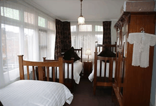 Orana House - Accommodation in Surfers Paradise 2