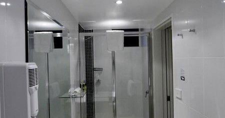 Townhouse Hotel - Accommodation in Surfers Paradise 3