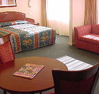 Embassy Motel - Accommodation in Surfers Paradise