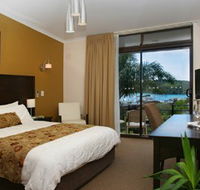 Whale Motor Inn - Accommodation in Surfers Paradise