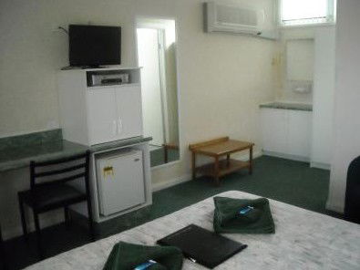 The Tree Motel - Accommodation in Surfers Paradise 4