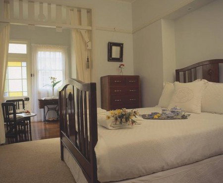Tokelau Guest House - Accommodation in Surfers Paradise 1