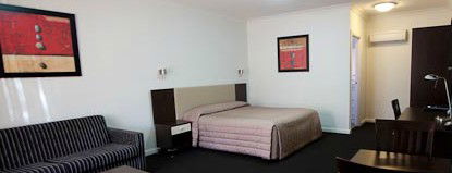 Rowan NSW Accommodation in Surfers Paradise