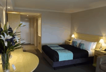 Dog Rock Motel - Accommodation in Surfers Paradise