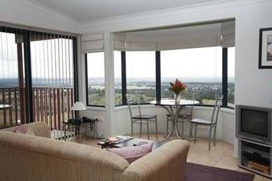 Bimbadeen Estate - Accommodation in Surfers Paradise 3
