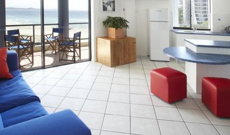 Komune Resorts And Beach Club - Accommodation in Surfers Paradise 1
