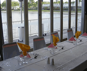 Waterfront Hotel - Accommodation in Surfers Paradise 1