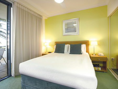 Oaks Calypso Plaza - Accommodation in Surfers Paradise 1