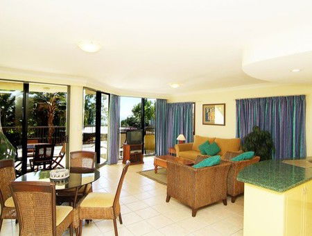 Waters Edge Resort - Accommodation in Surfers Paradise 2