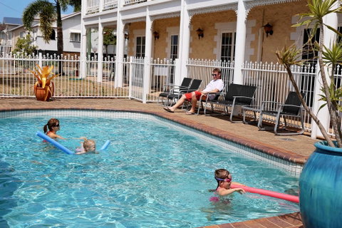 White Lace Motor Inn - Accommodation in Surfers Paradise 5