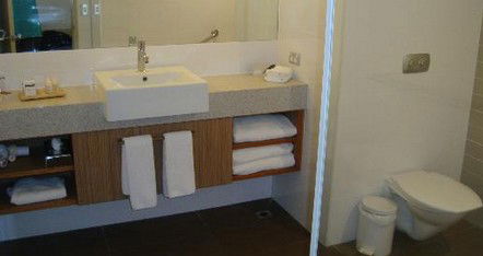 Desert Gardens Hotel - Accommodation in Surfers Paradise 3