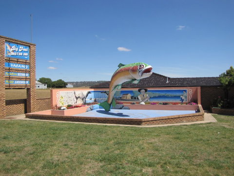 The Big Trout Motor Inn - Accommodation in Surfers Paradise 0