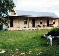 Mt Dutton Bay Woolshed Heritage Cottage - Accommodation in Surfers Paradise