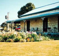 Robe House - Accommodation in Surfers Paradise