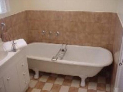 Carob Cottage - Accommodation in Surfers Paradise 3