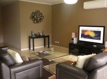 MG Delux Apartment - Accommodation in Surfers Paradise 1