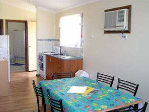 Seabreeze Accommodation - Accommodation in Surfers Paradise 4