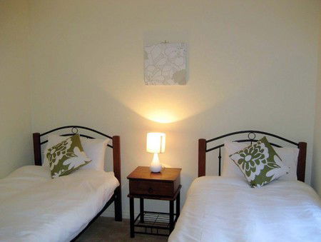 The Kookaburra - Accommodation in Surfers Paradise 2