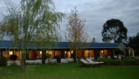 Paringa House B&B Stone Cottages - Accommodation in Surfers Paradise 2