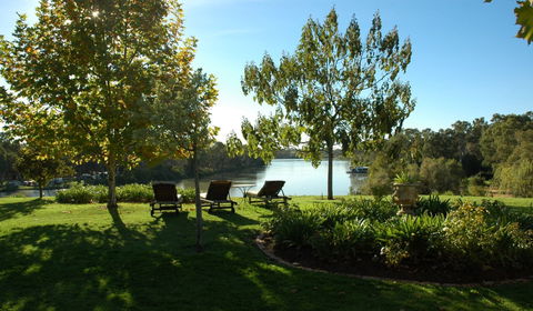 Paringa House B&B Stone Cottages - Accommodation in Surfers Paradise 8
