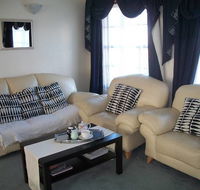 Beachside Apartment - Hove - Accommodation in Surfers Paradise