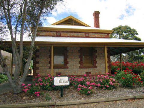 Clydesdale Cottage B&B - Accommodation in Surfers Paradise 0