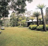 Tullah Lakeside Lodge - Accommodation in Surfers Paradise