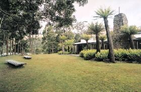 Tullah Lakeside Lodge - Accommodation in Surfers Paradise 0