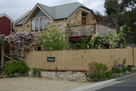 Cascade View Holiday Rentals - Accommodation in Surfers Paradise 0