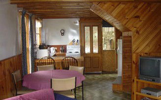 Crayfish Creek Van And Cabin Park And Spa House - Accommodation in Surfers Paradise 4