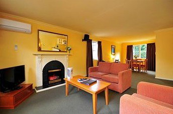 Country Club Villas - Accommodation in Surfers Paradise 3