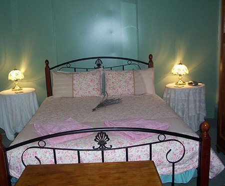 Hurlfield Farm Cottage - Accommodation in Surfers Paradise 4