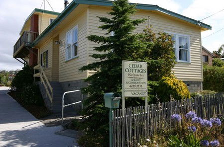 Cedar Cottages Blackmans Bay - Accommodation in Surfers Paradise 2
