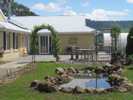 Taras Richmond Farmstay - Accommodation in Surfers Paradise 1