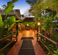 Wait A While Retreat - Accommodation in Surfers Paradise