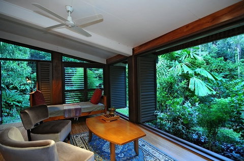 Cow Bay Homestay Bed And Breakfast - Accommodation in Surfers Paradise 1