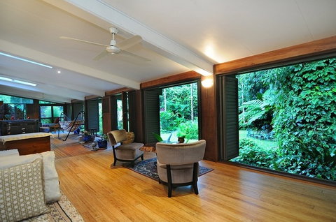 Cow Bay Homestay Bed And Breakfast - Accommodation in Surfers Paradise 2