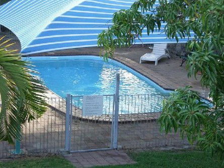 Ashs Holiday Units And Cafe - Accommodation in Surfers Paradise 0