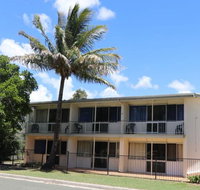 Pippies Beachhouse - Accommodation in Surfers Paradise