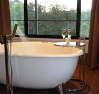 Melawondi Spring Retreat - Accommodation in Surfers Paradise