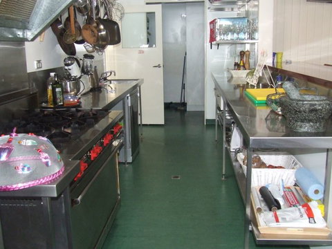 Kin Kin Manor - Accommodation in Surfers Paradise 2