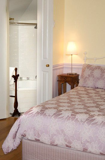 Hyams Beach Seaside Cottages - Accommodation in Surfers Paradise 2