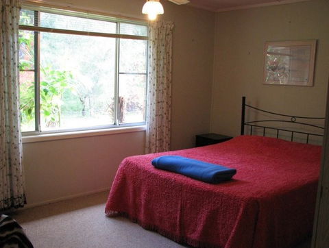 South Coast Holiday Cottages - Accommodation in Surfers Paradise 5