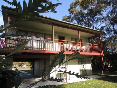 A Paradise Bungalow Waterfront - Accommodation in Surfers Paradise 0