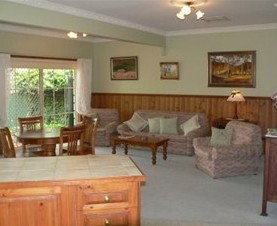 Red Gum Lagoon Cottages - Accommodation in Surfers Paradise 5